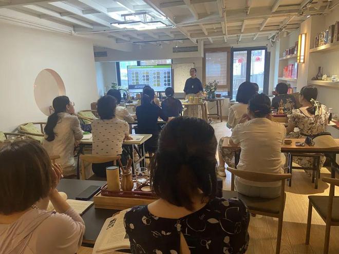 2025年三八女神节茶艺团建主题活动方案让女神们一起品味茶香！(图1)