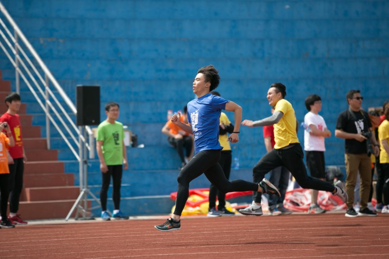 每天一节体育课 课间延长至十五分钟(图1)