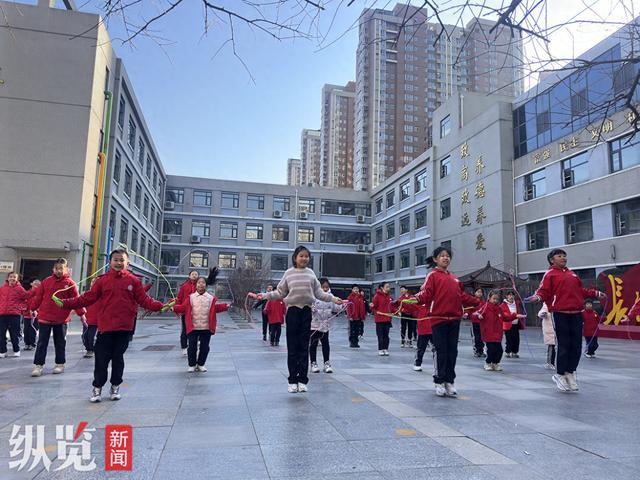 纵览原创｜新学期运动时间多了！记者探访河北中小学生体育活动课在干啥