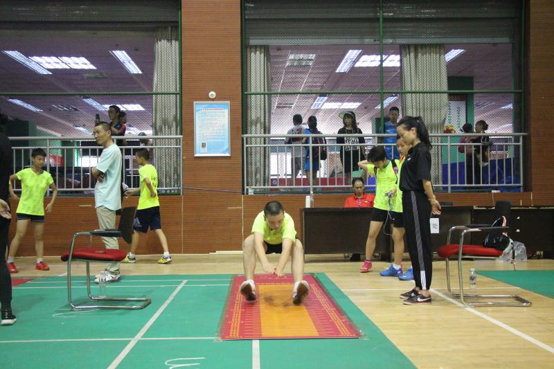13、体育赛事主办方的豁免说明书可能包括哪些内容（）(图1)