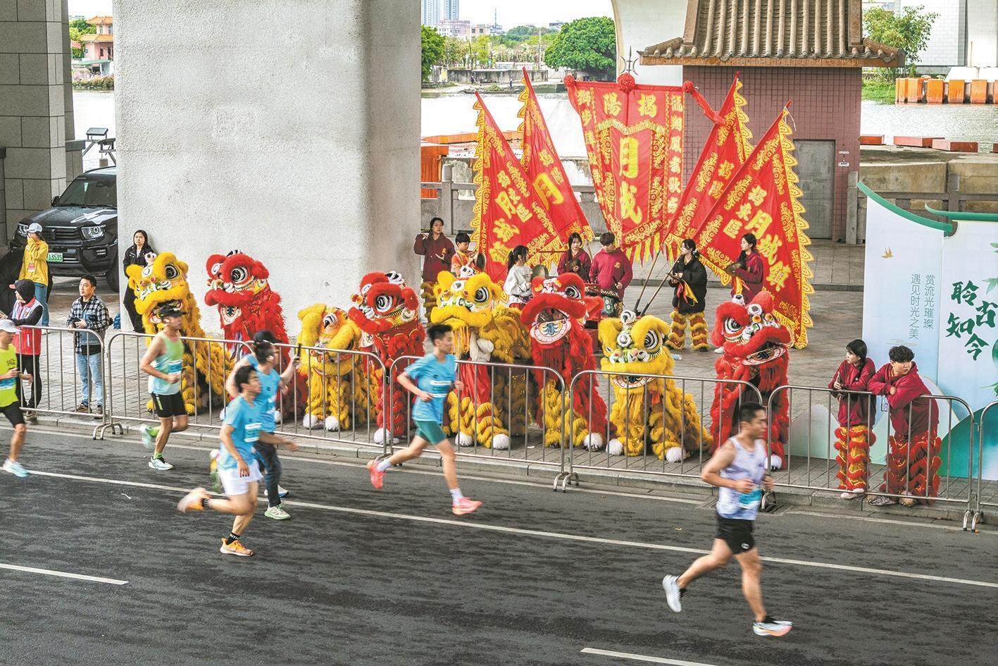 广东各地体育赛事热潮一路升温 “体育经济”步步走高(图3)