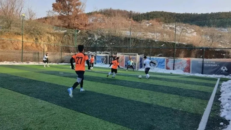 江西龙虎山举行越野登山赛 “体育＋旅游”让赛事变流量(图1)