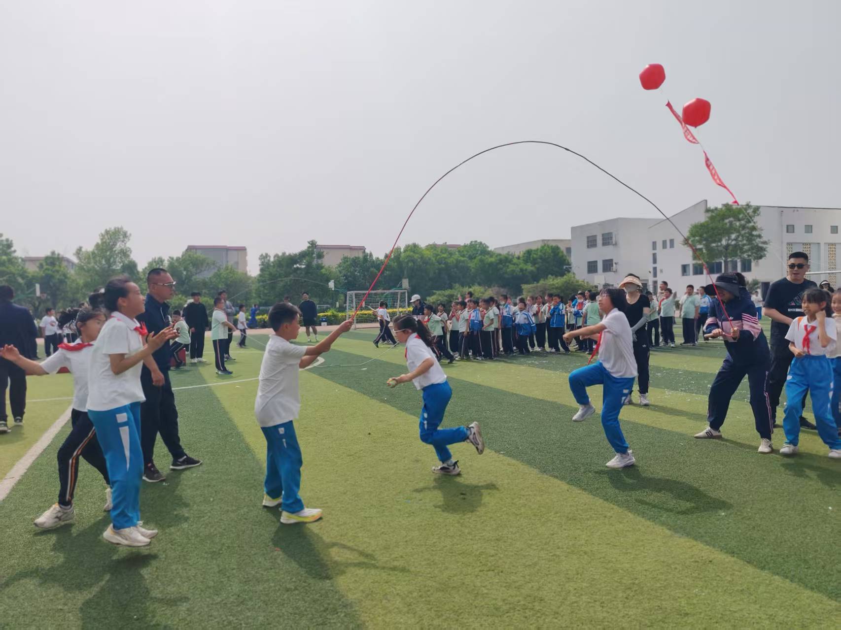 大港西苑小学举办校园科技体育节活动(图4)