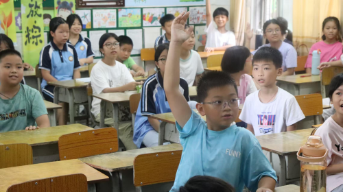 播撒运动火种点亮少年梦想——广东海洋大学“活力向阳”团队开展三下乡社会实践活动(图6)