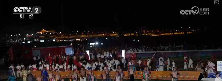 聚人气、消费旺！“城市夜宴”“票根经济”“赛事经济”激活夏日澎湃活力(图5)