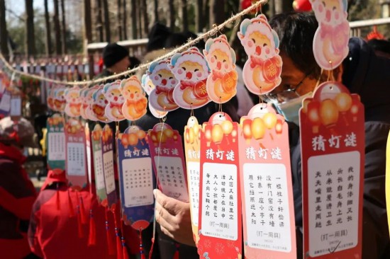 写春联、剪窗花、猜灯谜……解锁沪上地道年味(图18)