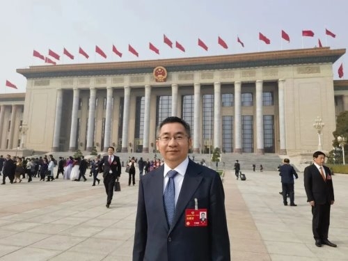 委员建议推动AI技术下沉以“人工智能+”赋能体育强国(图1)