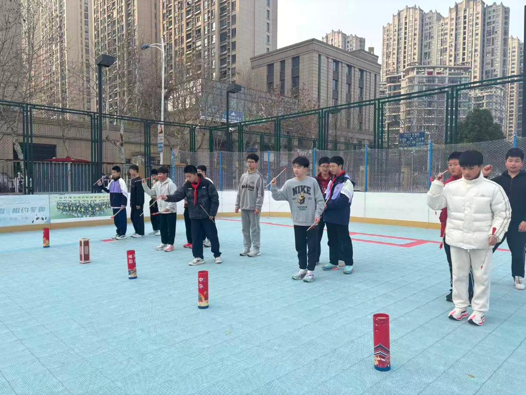 新学期来啦！让每一位学生“身上有汗、眼里有光”(图1)